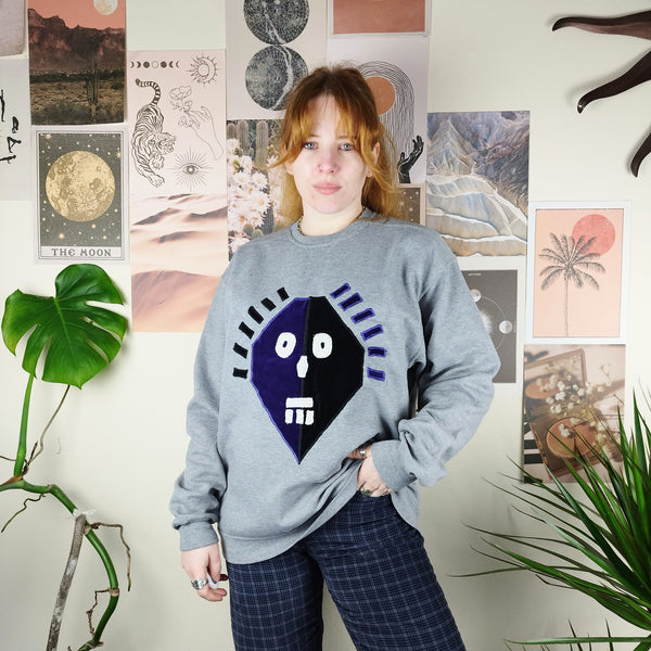 Tribal mask sweater in grey (L)