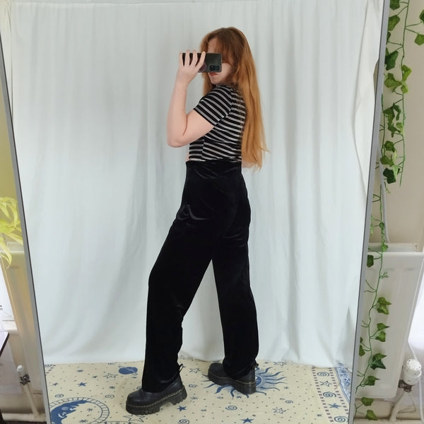 Witchy black velvet trousers (M)