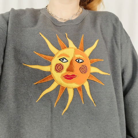 Sun face sweater in grey (XL)