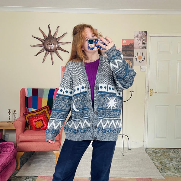 Sun and moon knit cardigan (XL)