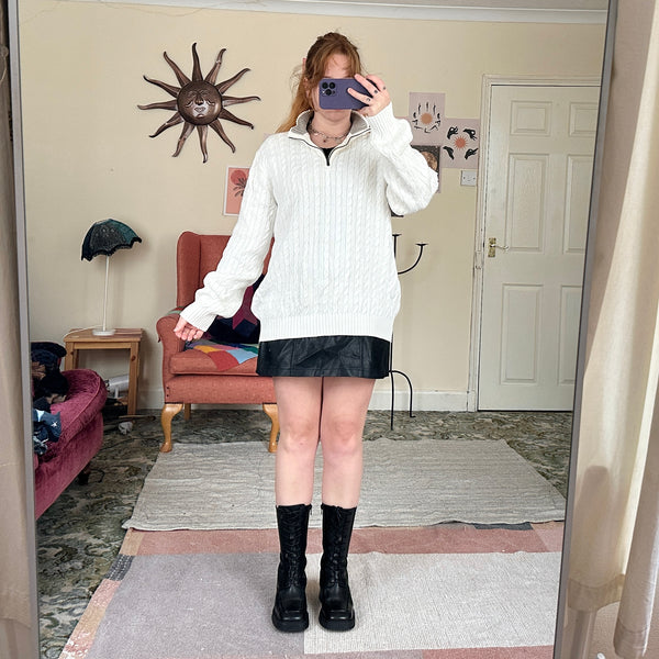 Cable knit jumper (M)
