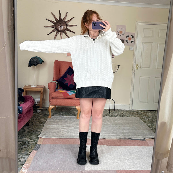 Cable knit jumper (M)