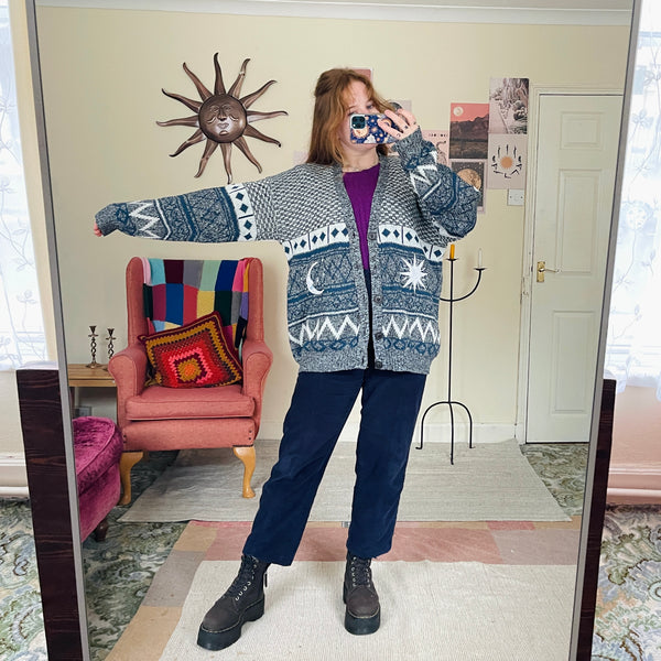 Sun and moon knit cardigan (XL)