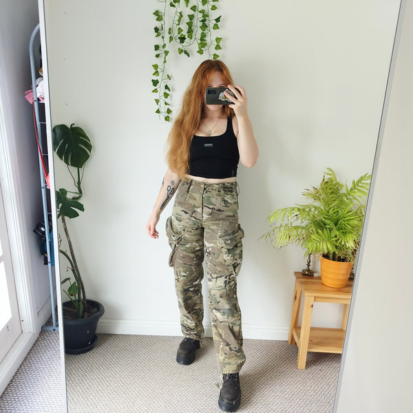Camoflage cargo pants (W30 or W32)