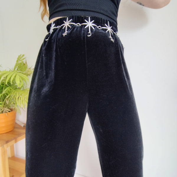 Witchy black velvet trousers (L)
