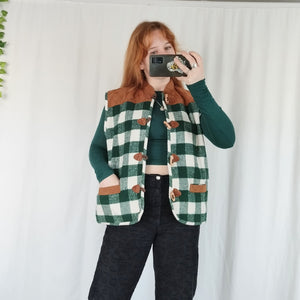 Forest green checked gilet (XL)