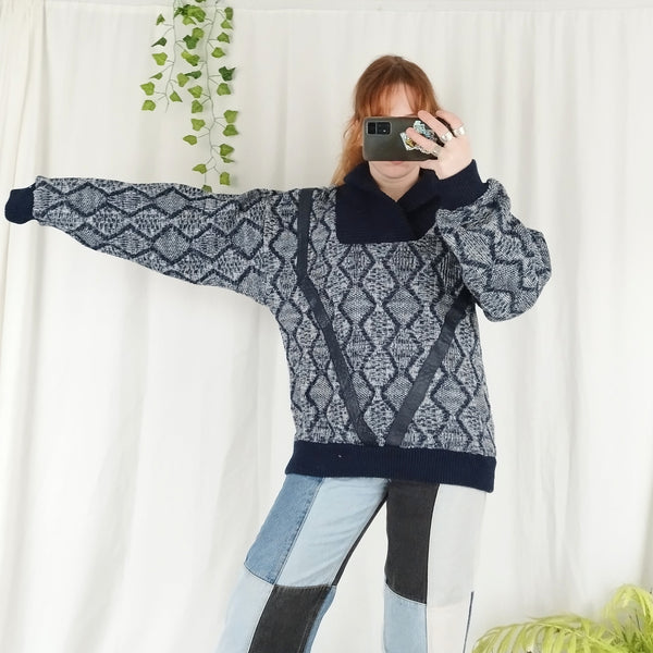 Grey knit jumper (L)
