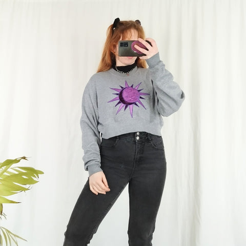 Cropped sun and moon sweater in grey (L)