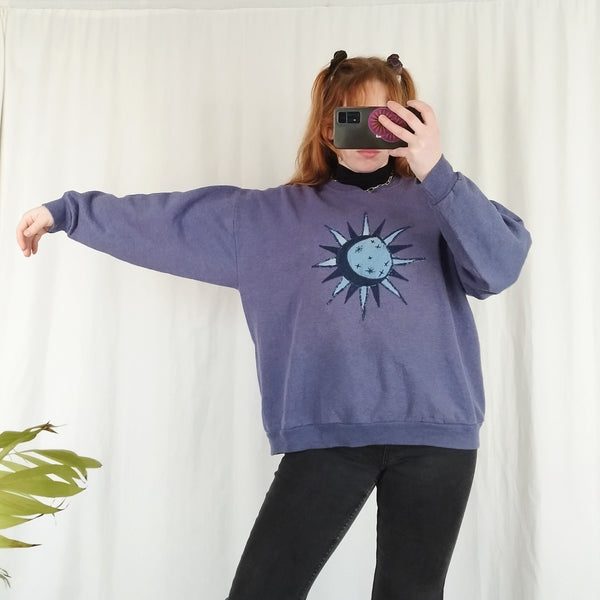 Sun and moon sweater in blue (XL)