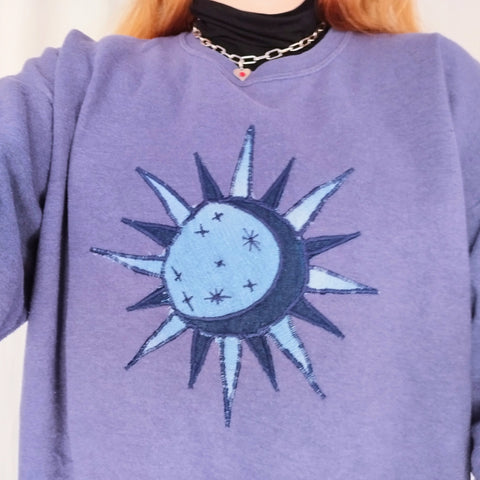 Sun and moon sweater in blue (XL)