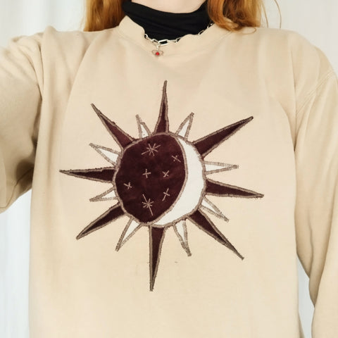 Sun and moon sweater in beige (XL)