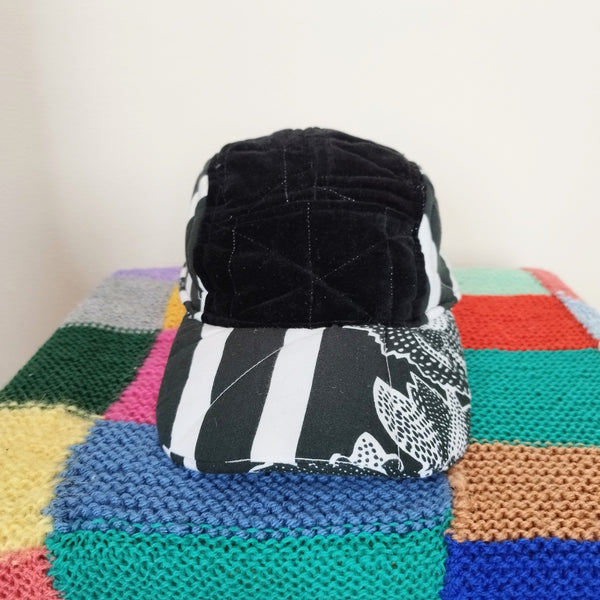 Nero quilted cap