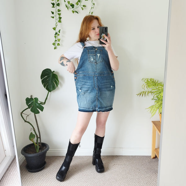 Denim dungaree dress (L)