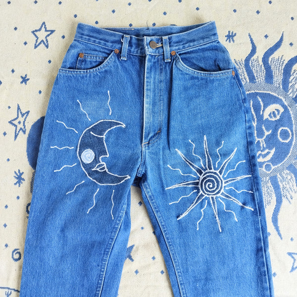 Moonrise mom jeans (W24)