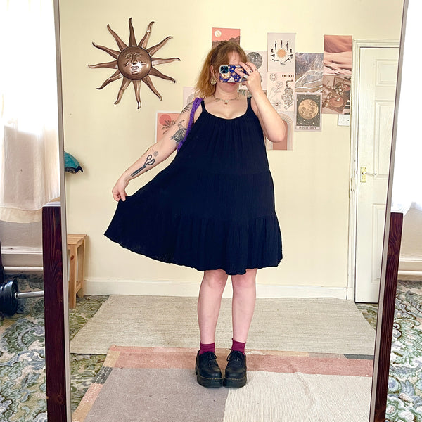 Tiered mini dress (L)