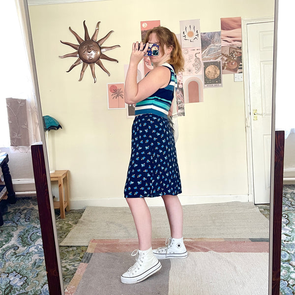 Cornflower skirt (W32)