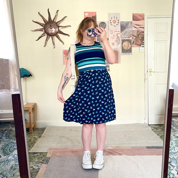 Cornflower skirt (W32)