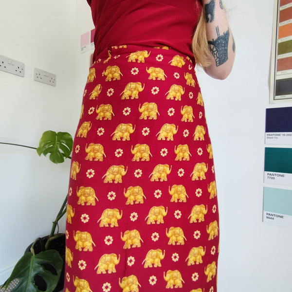 Elephant wrap skirt (M)
