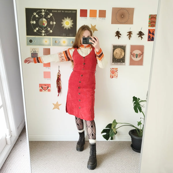 Rhubarb corduroy dress (S)
