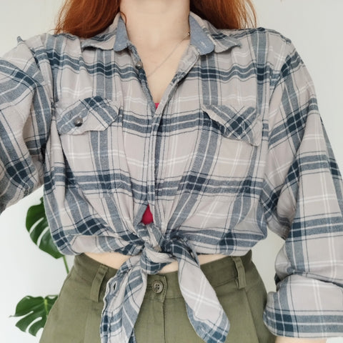 Plaid flannel shirt (L)